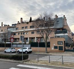 1   -  ESPECTACULAR ATICO DUPLEX EN POZUELO (MADRID)