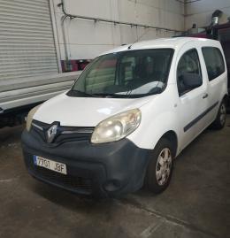 2   -  RENAULT KANGOO MATRÍCULA 7701JBF