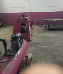 4   -  LOTE DE MAQUINARIA INDUSTRIAL