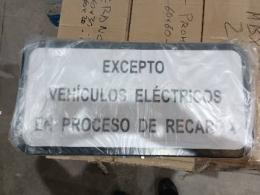4   -  LOTE DE MATERIAL DIVERSO