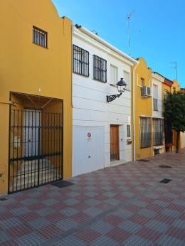 1   -  UNIFAMILIAR ADOSADO EN TOMARES (Sevilla)