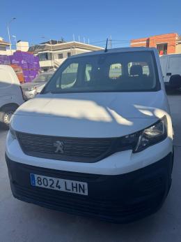 12   -  Vehículo PEUGEOT RIFTER ACCESS BL